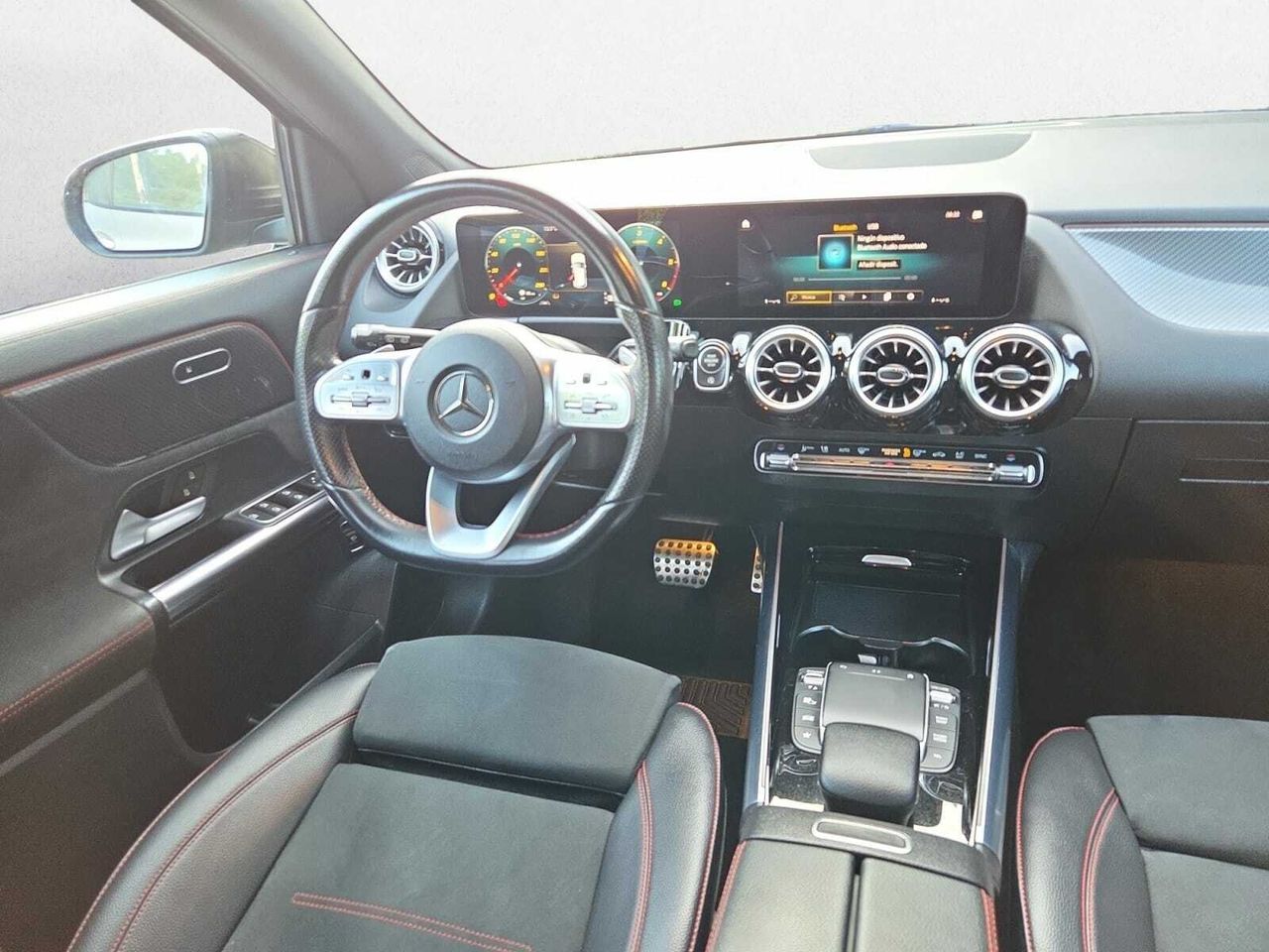 Mercedes GLA 200 D AMG LINE + PAQ PREMIUM + SMARTPHONE  - Foto 2