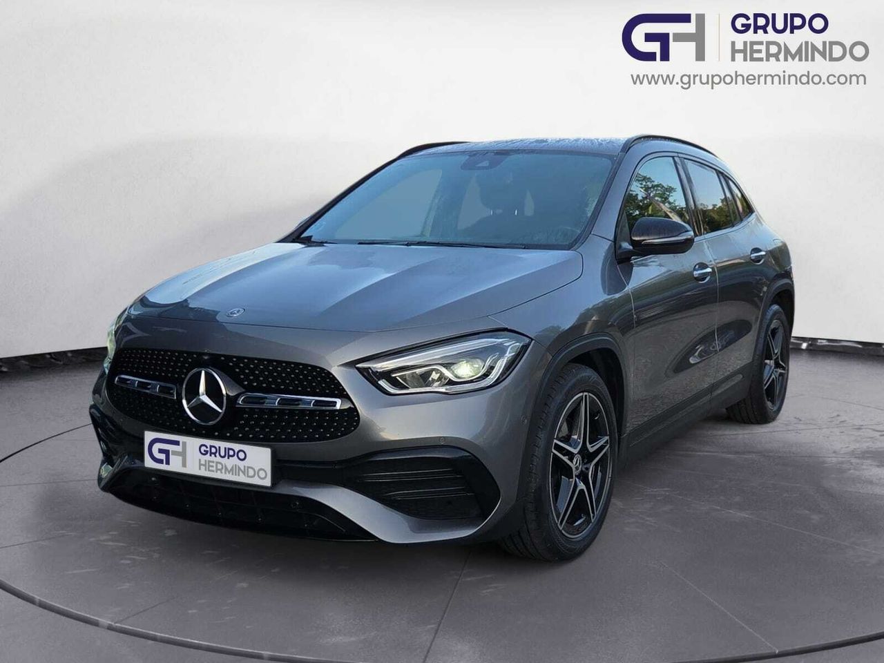 Mercedes GLA 200 D AMG LINE + PAQ PREMIUM + SMARTPHONE  - Foto 2