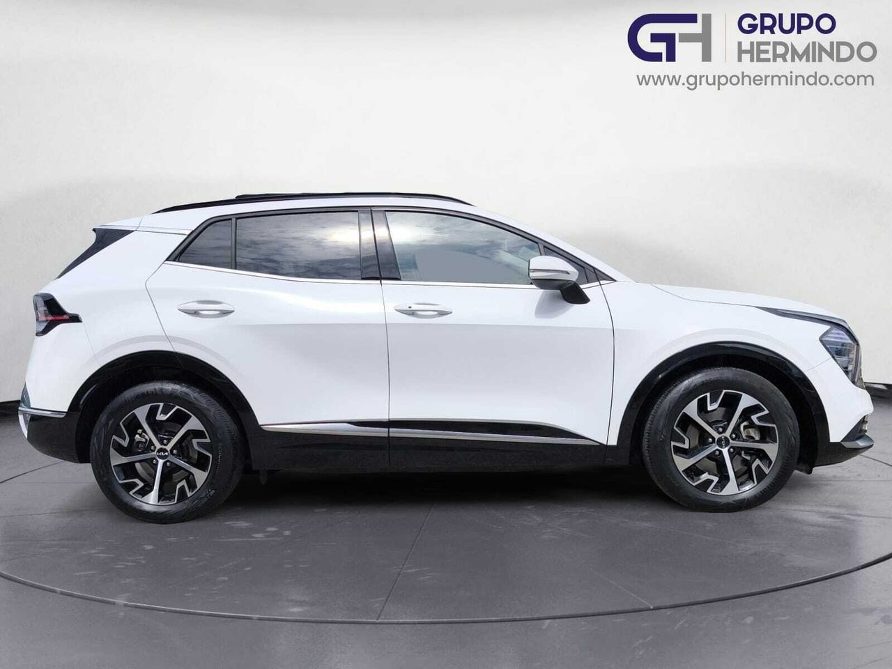 Kia Sportage 1.6 CRDI 136 CV MHEV TECH 4X2 TECHO  - Foto 2