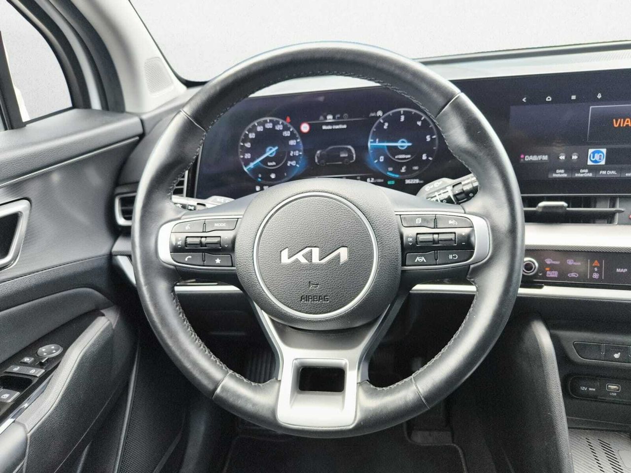 Kia Sportage 1.6 CRDI 136 CV MHEV TECH 4X2 TECHO  - Foto 2