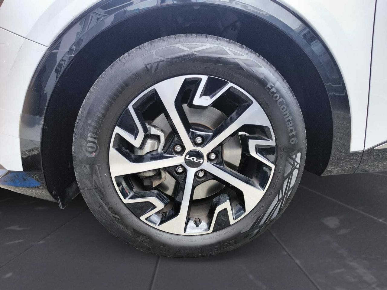 Kia Sportage 1.6 CRDI 136 CV MHEV TECH 4X2 TECHO  - Foto 2