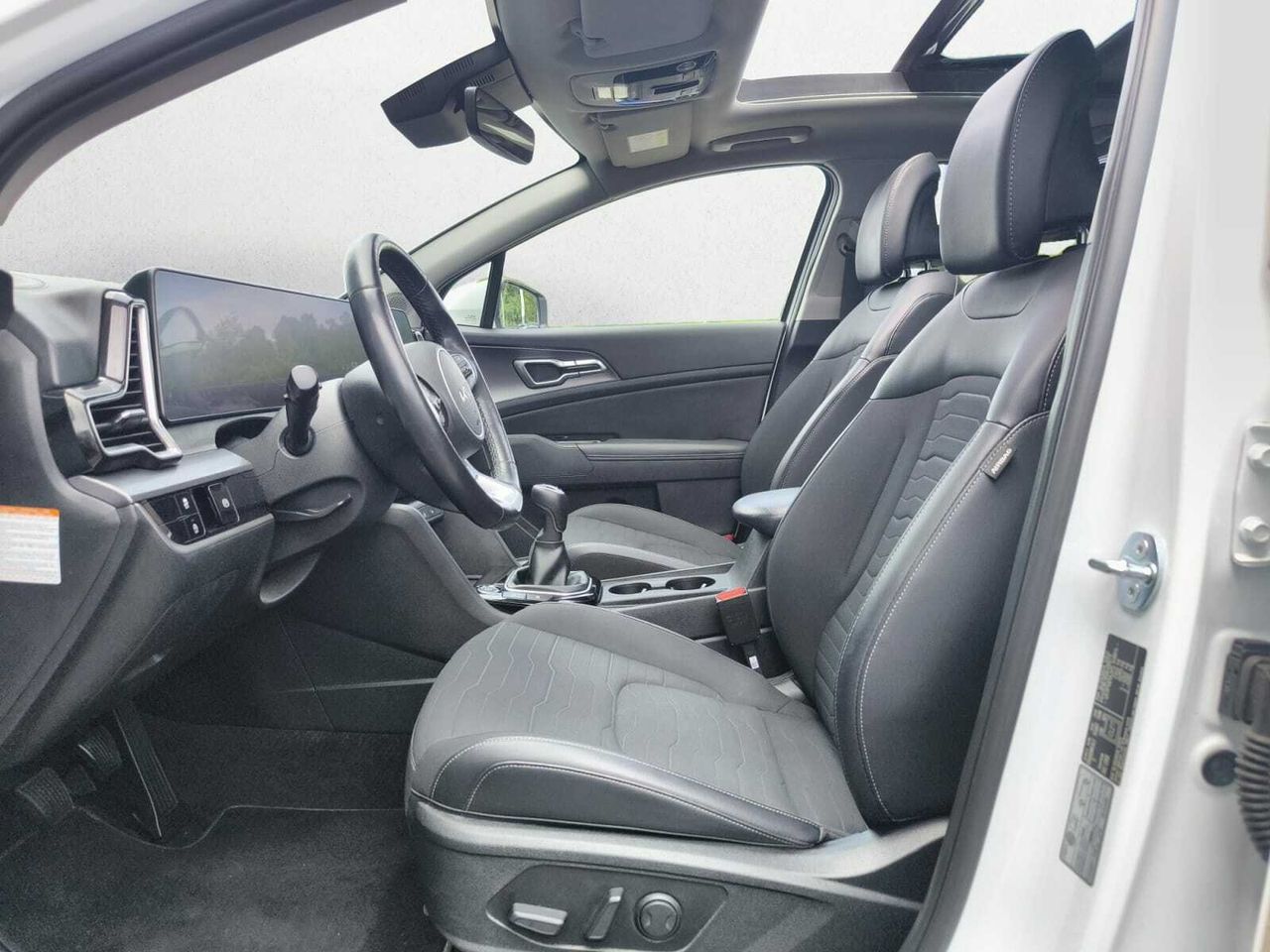Kia Sportage 1.6 CRDI 136 CV MHEV TECH 4X2 TECHO  - Foto 2