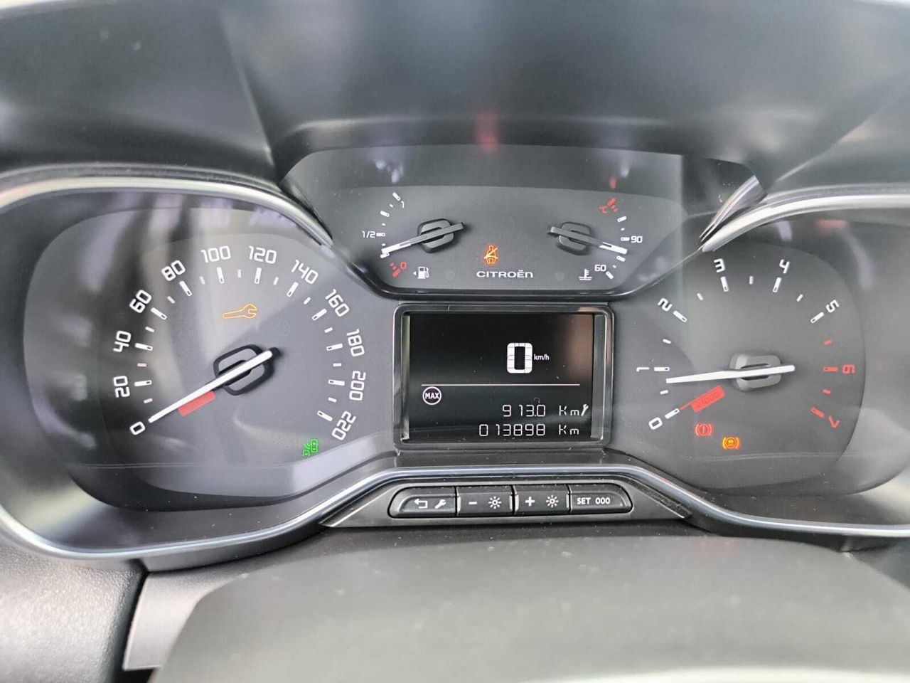 Citroën C3 Aircross BLUE HDI 110 CV SHINE  - Foto 2