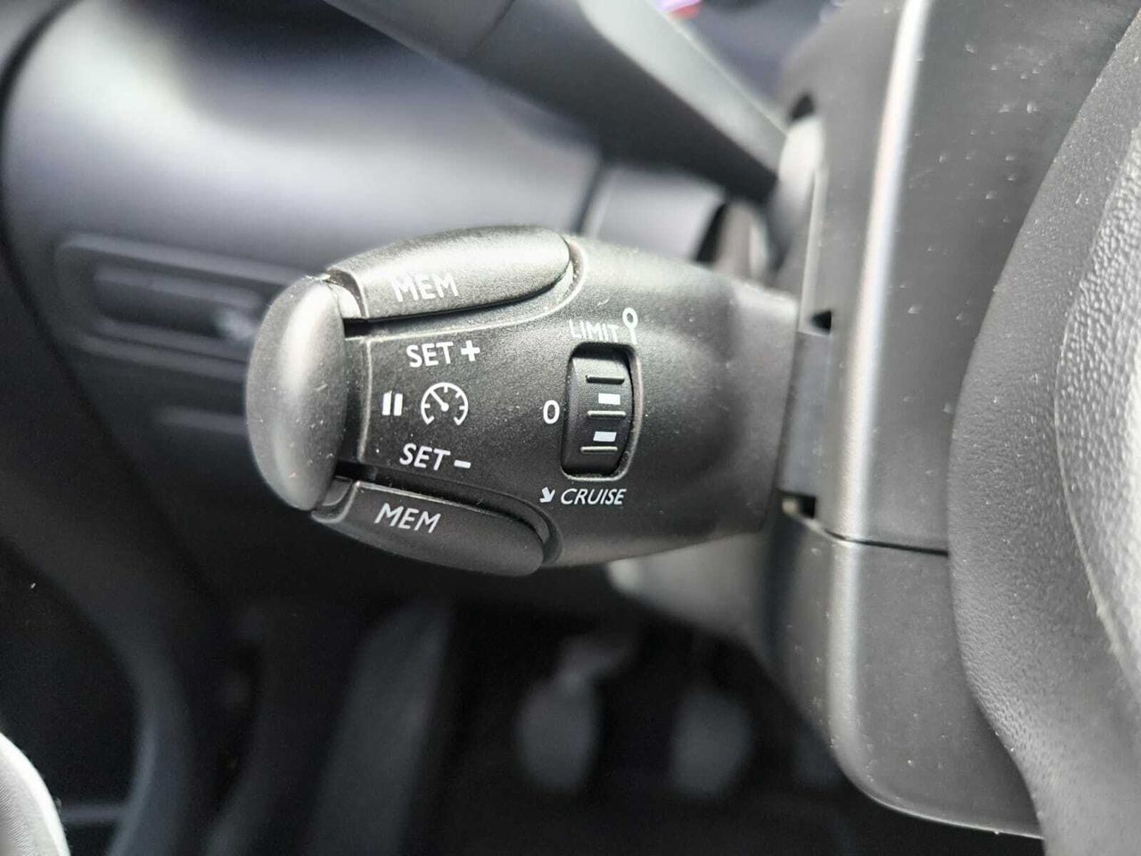 Citroën C3 Aircross BLUE HDI 110 CV SHINE  - Foto 2