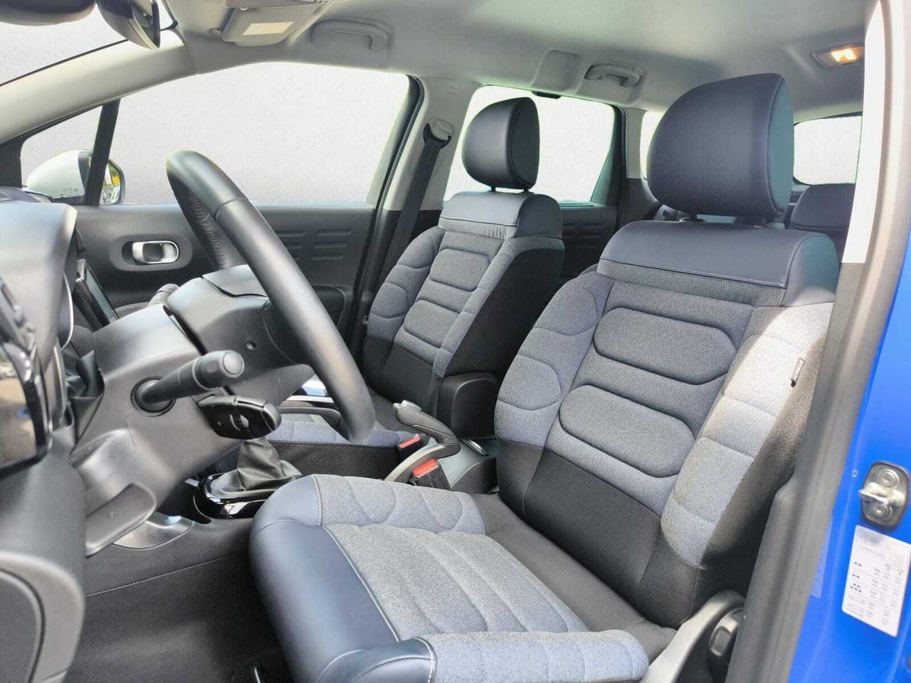 Citroën C3 Aircross BLUE HDI 110 CV SHINE  - Foto 2