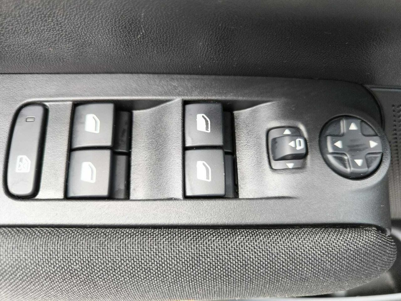 Citroën C3 Aircross BLUE HDI 110 CV SHINE  - Foto 2