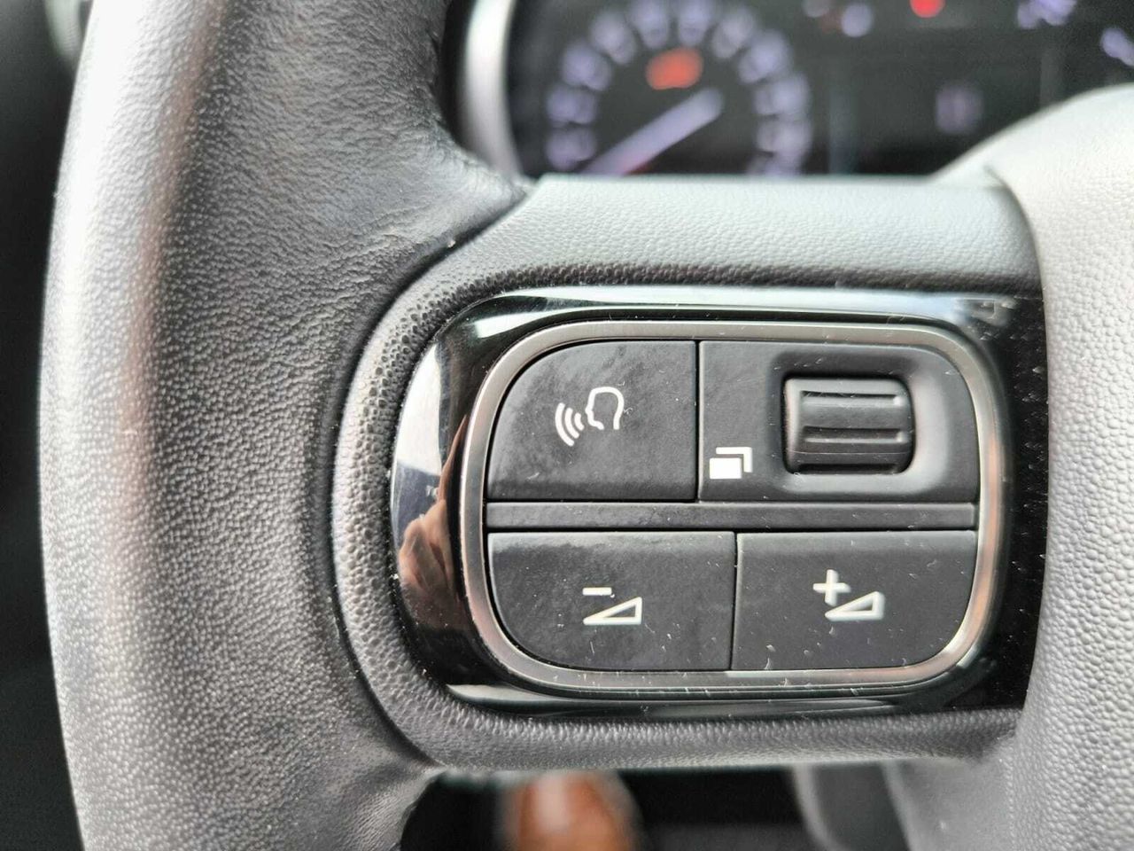 Citroën C3 Aircross BLUE HDI 110 CV SHINE  - Foto 2