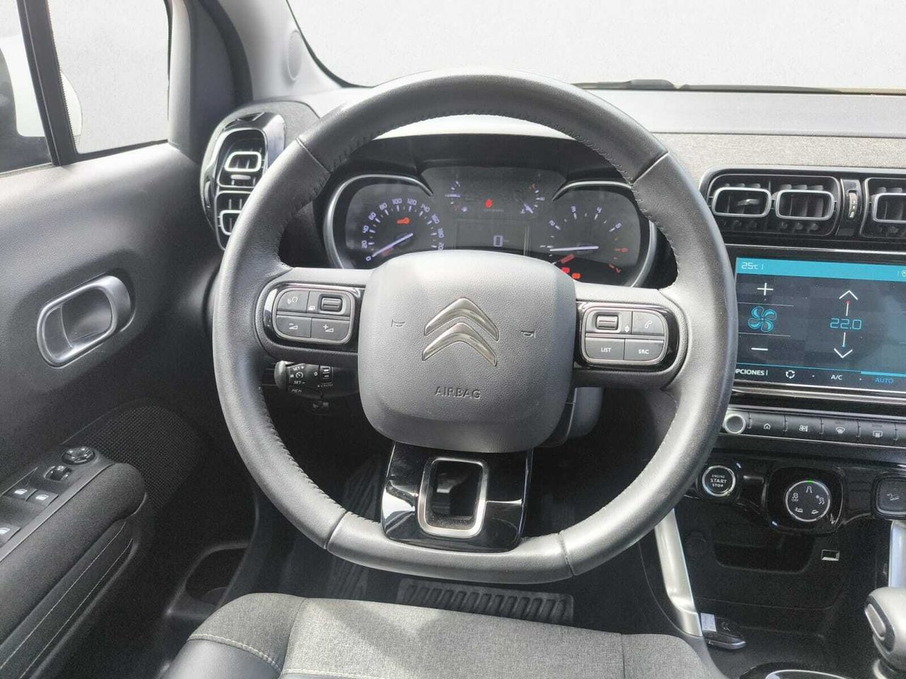 Citroën C3 Aircross BLUE HDI 110 CV SHINE  - Foto 2