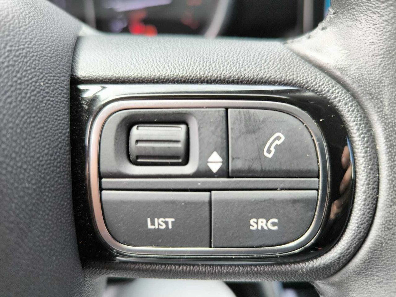 Citroën C3 Aircross BLUE HDI 110 CV SHINE  - Foto 2