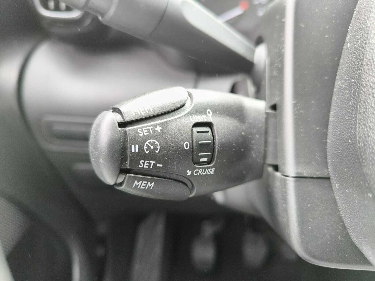 Citroën C3 Aircross BLUE HDI 110 CV SHINE  - Foto 2