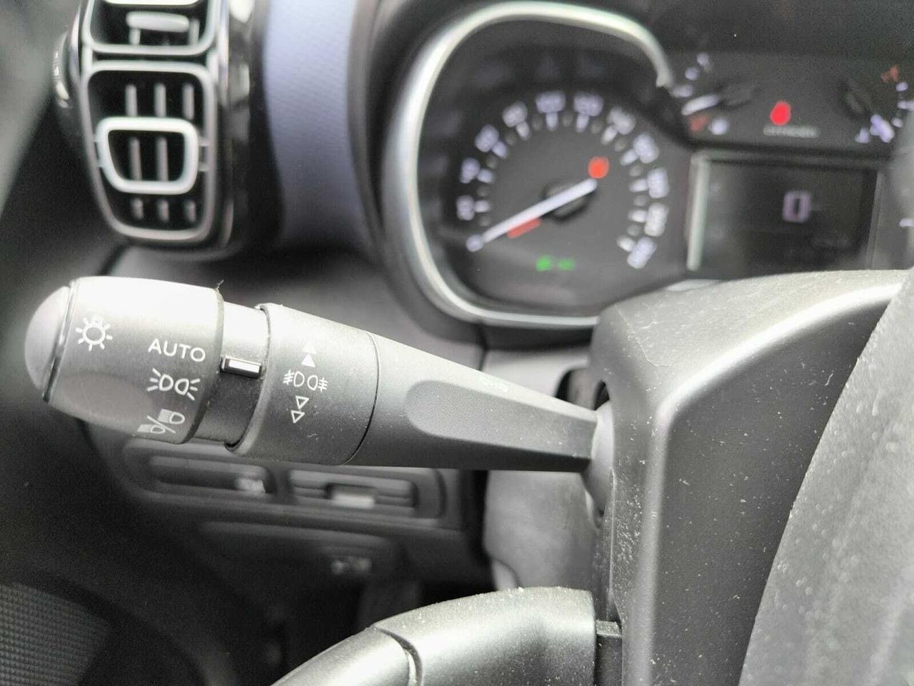Citroën C3 Aircross BLUE HDI 110 CV SHINE  - Foto 2