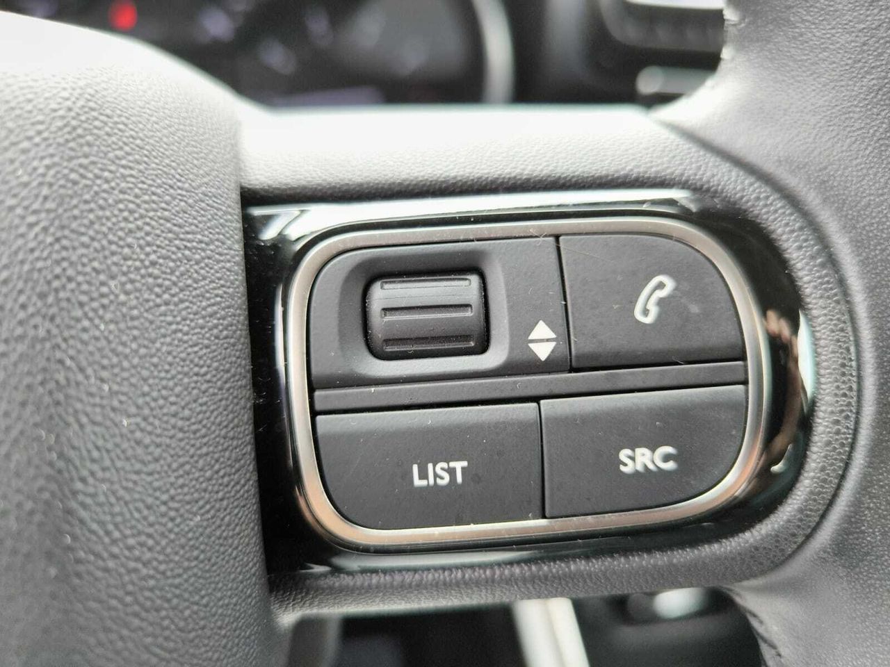 Citroën C3 Aircross BLUE HDI 110 CV SHINE  - Foto 2