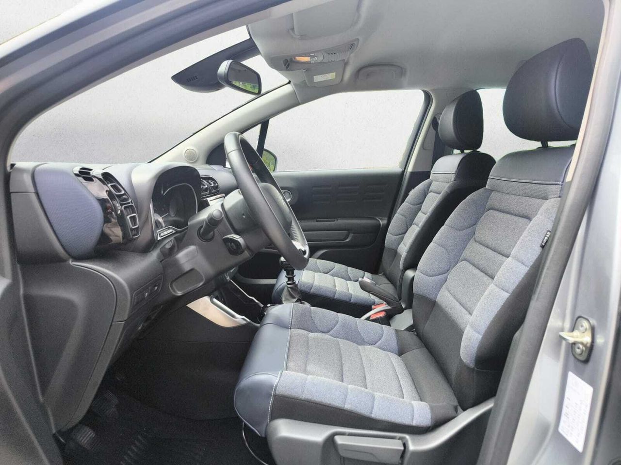 Citroën C3 Aircross BLUE HDI 110 CV SHINE  - Foto 2