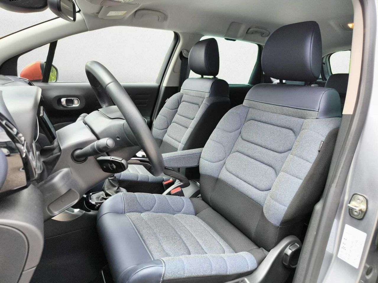 Citroën C3 Aircross BLUE HDI 110 CV SHINE  - Foto 2