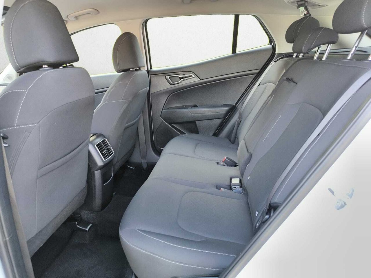 Kia Sportage 1.6 TGDI 150 CV CONCEPT 4X2  - Foto 2