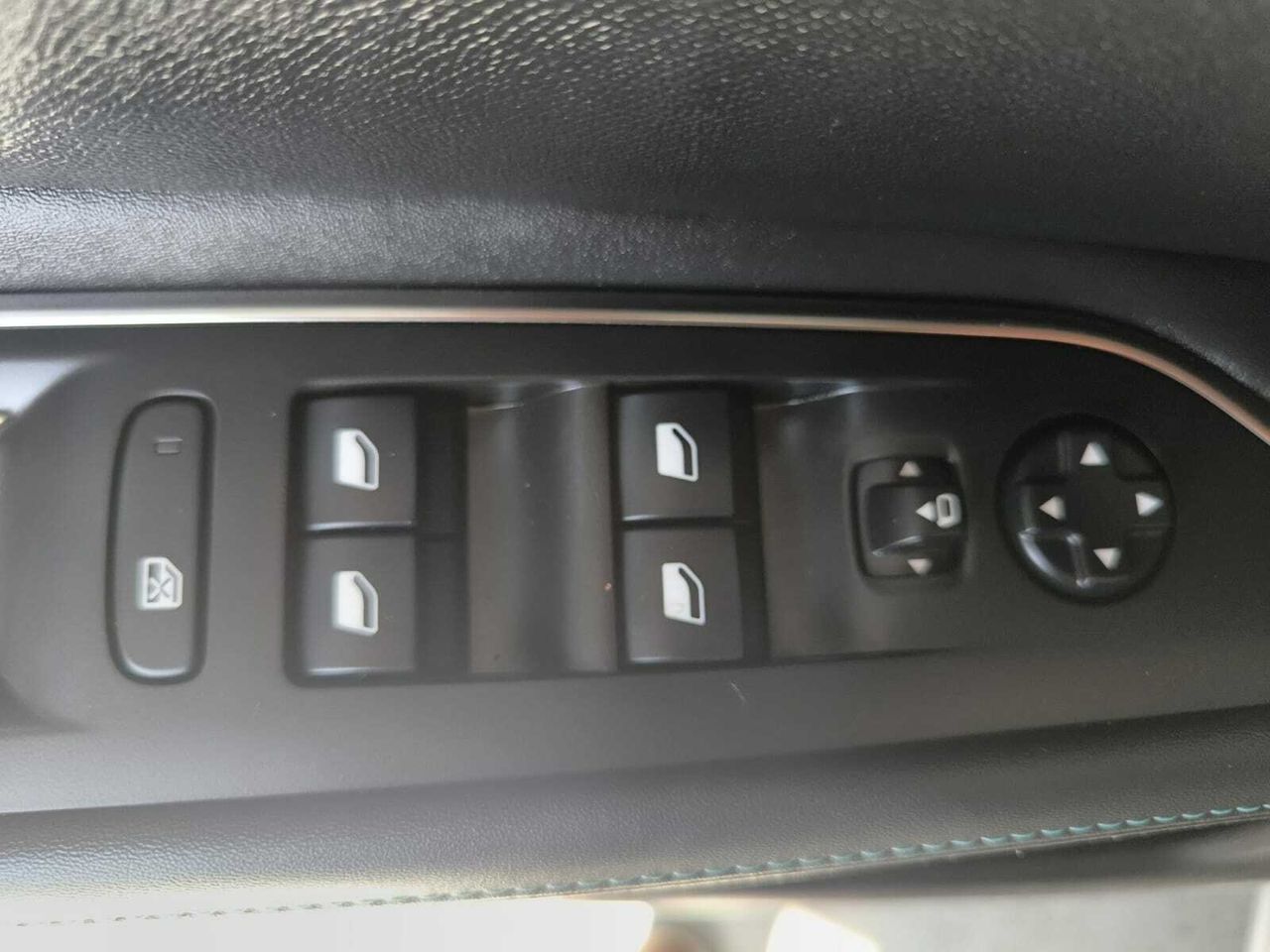 Peugeot 3008 ALLURE PACK BLUE HDI 130 CV EAT8  - Foto 2