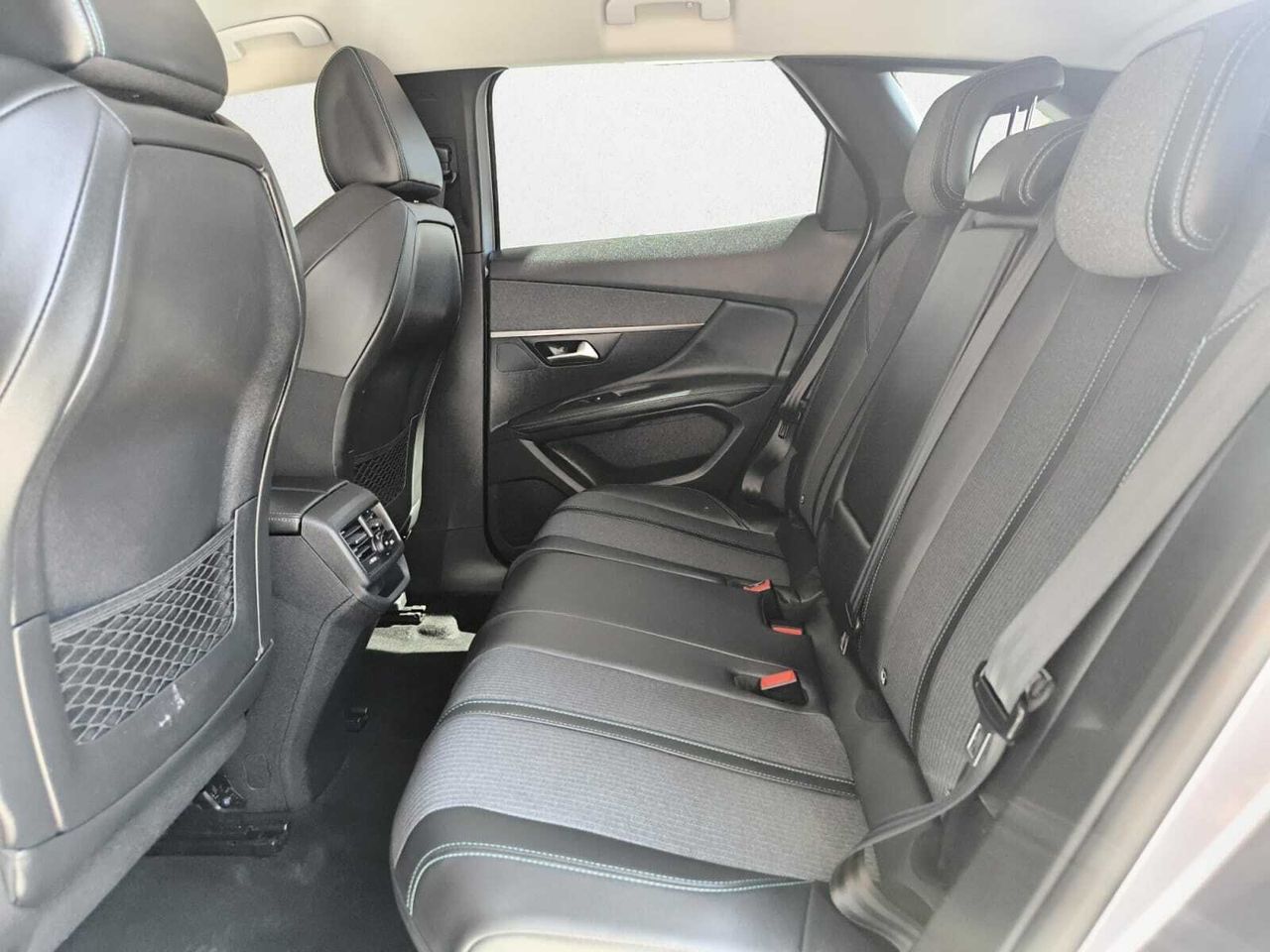 Peugeot 3008 ALLURE PACK BLUE HDI 130 CV EAT8  - Foto 2