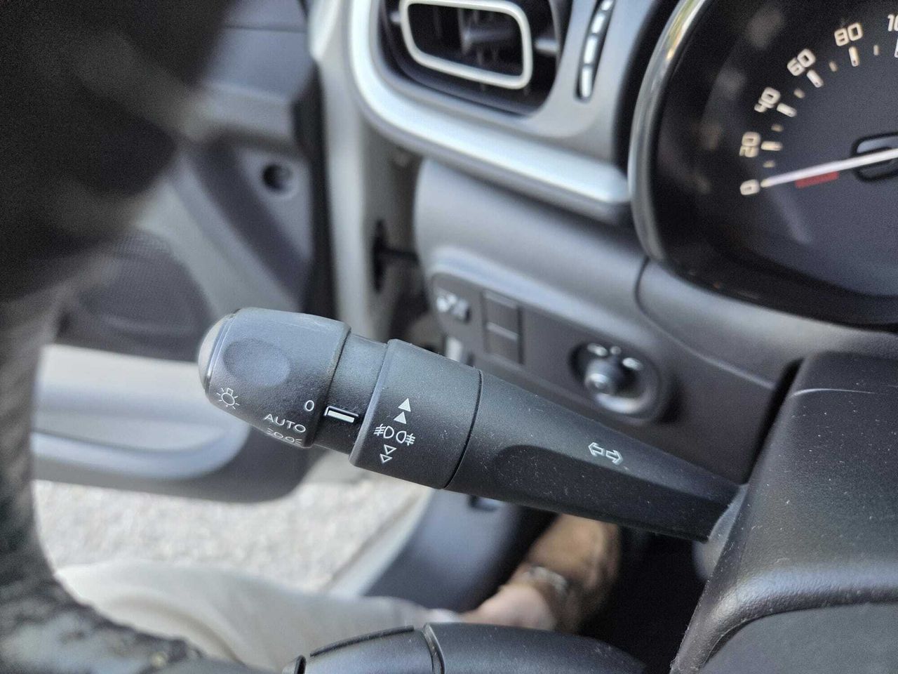 Citroën C3 FEEL PACK PURE TECH 83 CV  - Foto 2