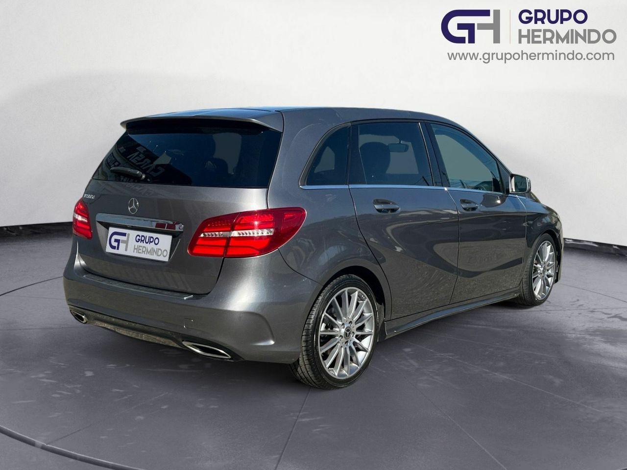 Mercedes Clase B 200 D AUT 136 CV  - Foto 2