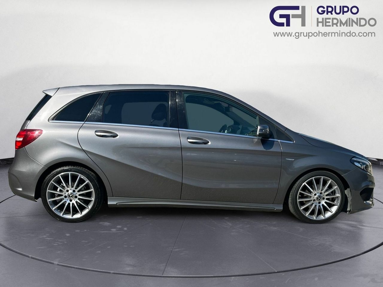 Mercedes Clase B 200 D AUT 136 CV  - Foto 2