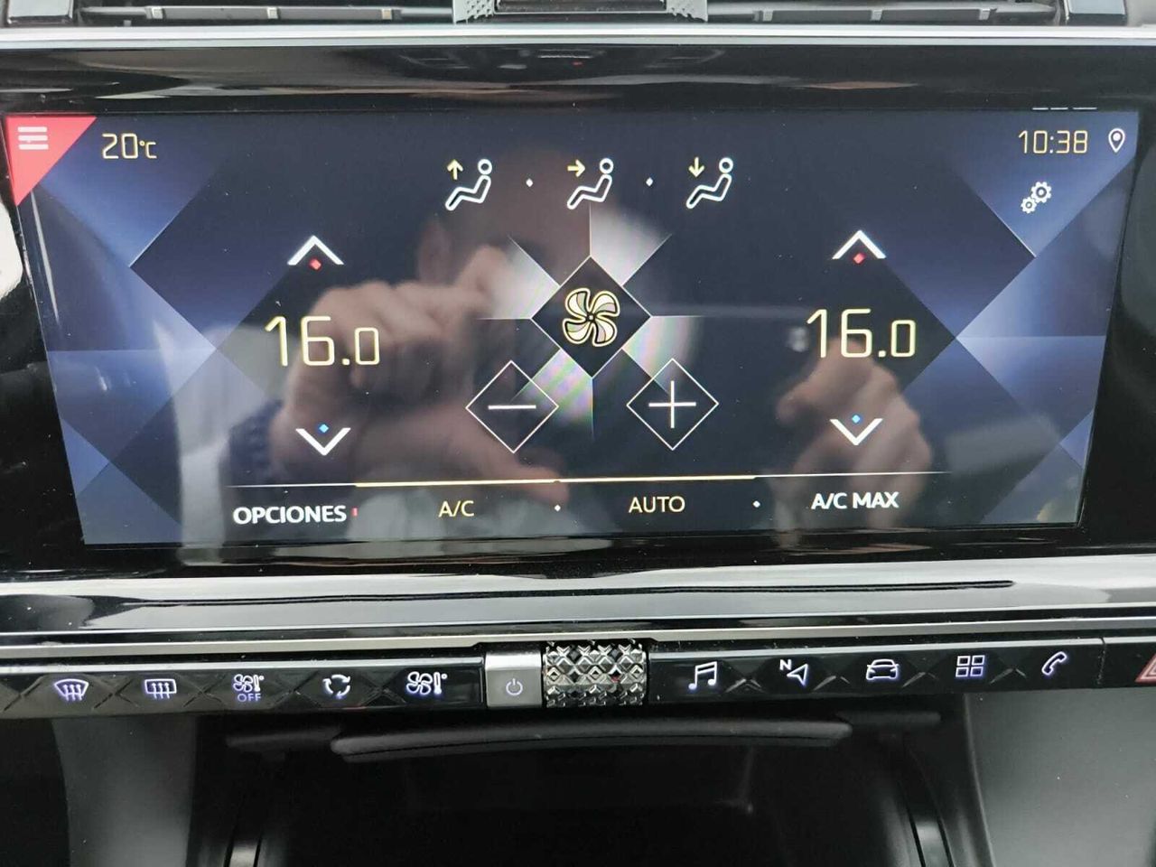 DS DS 7 CROSSBACK SO CHIC BLUE HDI 130 CV EAT8  - Foto 2