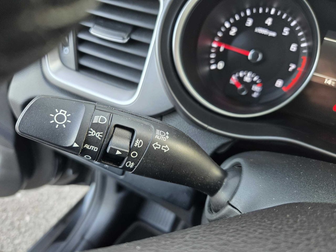Kia XCeed 1.0 TGDI DRIVE 120 CV  - Foto 2