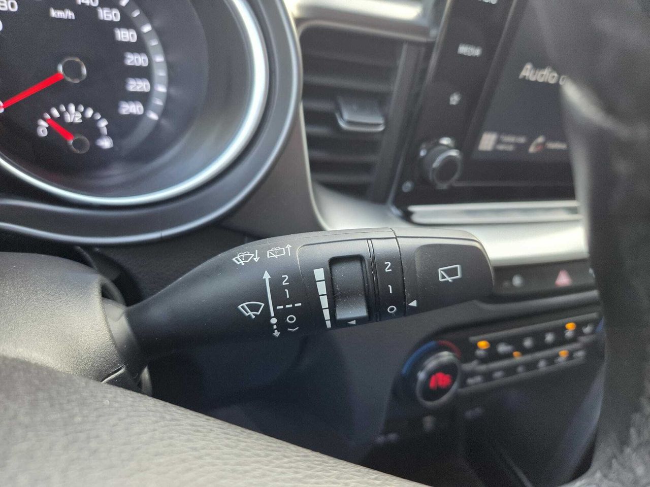 Kia XCeed 1.0 TGDI DRIVE 120 CV  - Foto 2