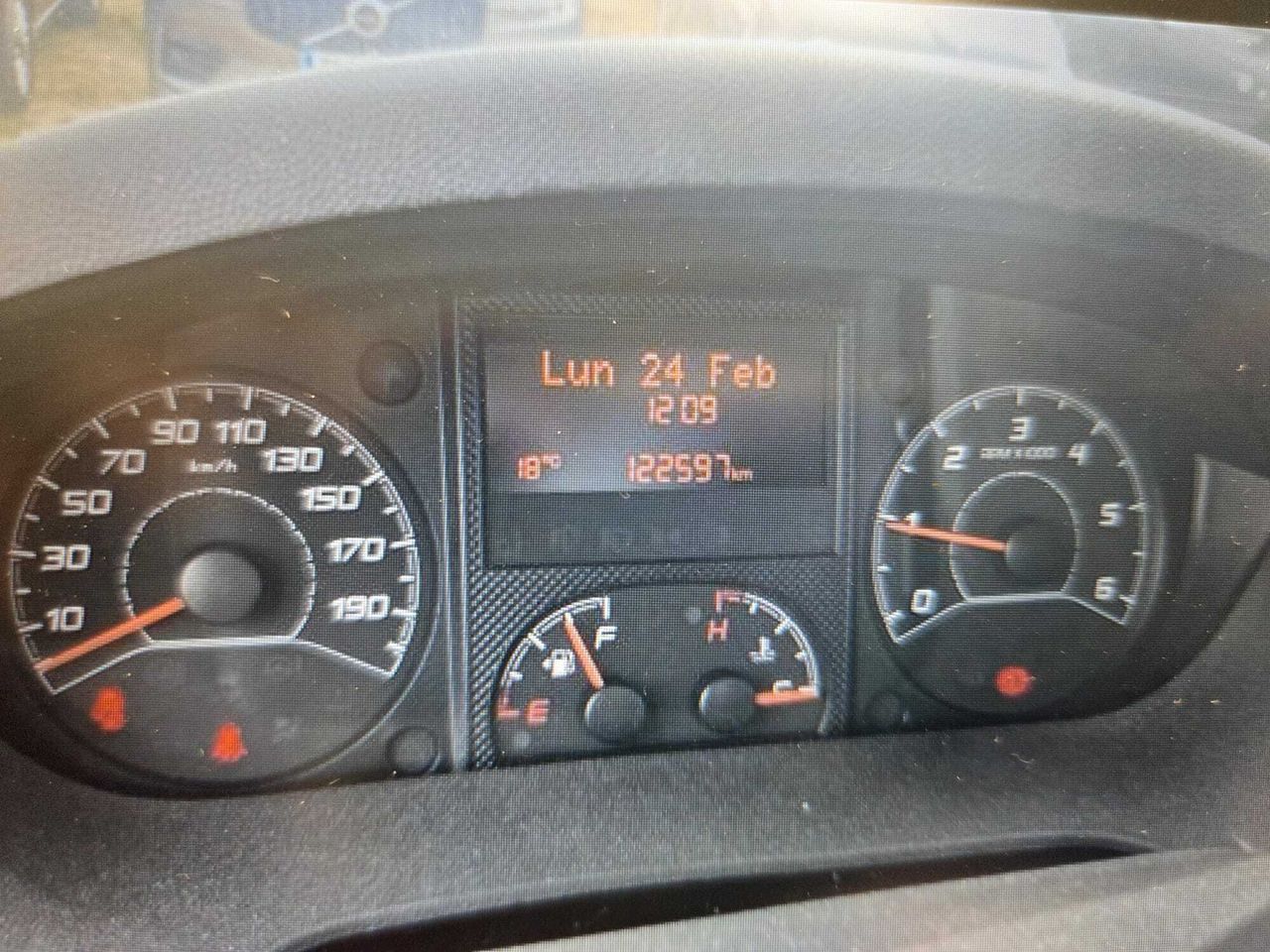 Peugeot Boxer FG 335 L3 H2 BLUE HDI 140 CV  - Foto 2