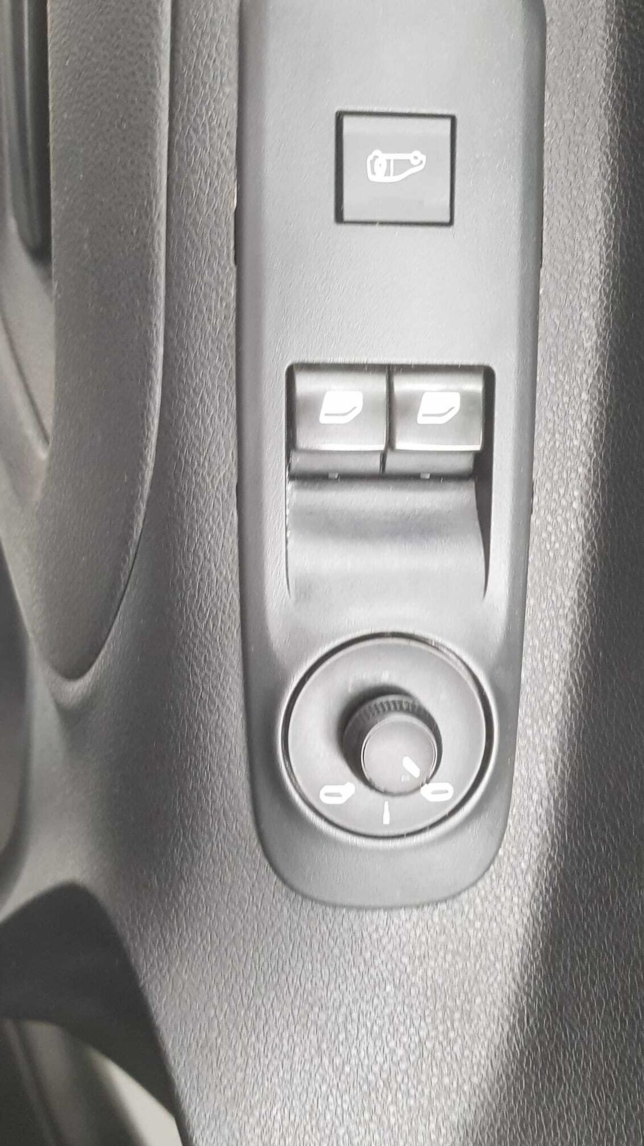 Citroën Berlingo BLUE HDI 74 KW 100 CV  - Foto 2