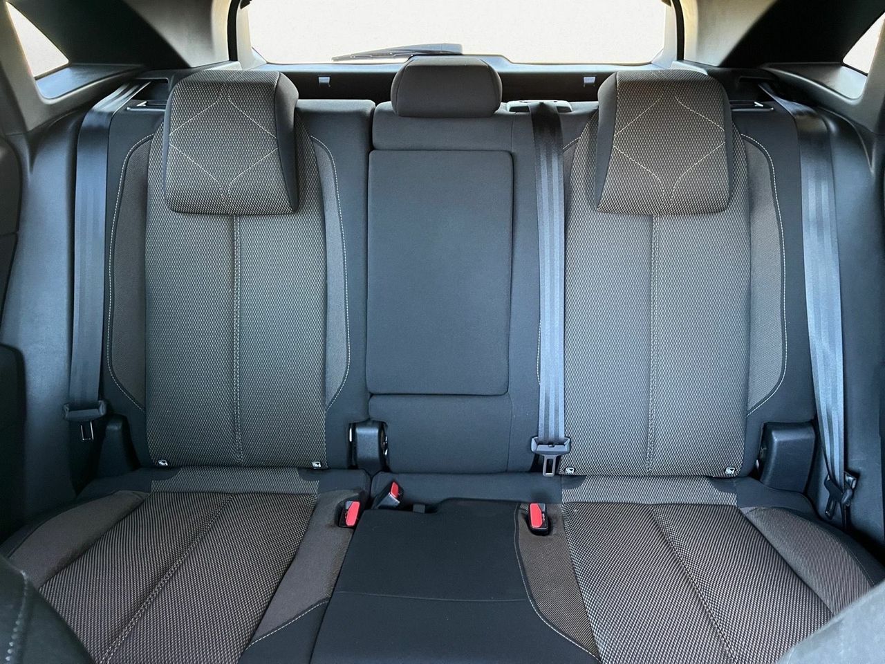 DS Automobiles DS 7 CROSSBACK SO CHIC BLUE HDI 180 CV EAT8  - Foto 2