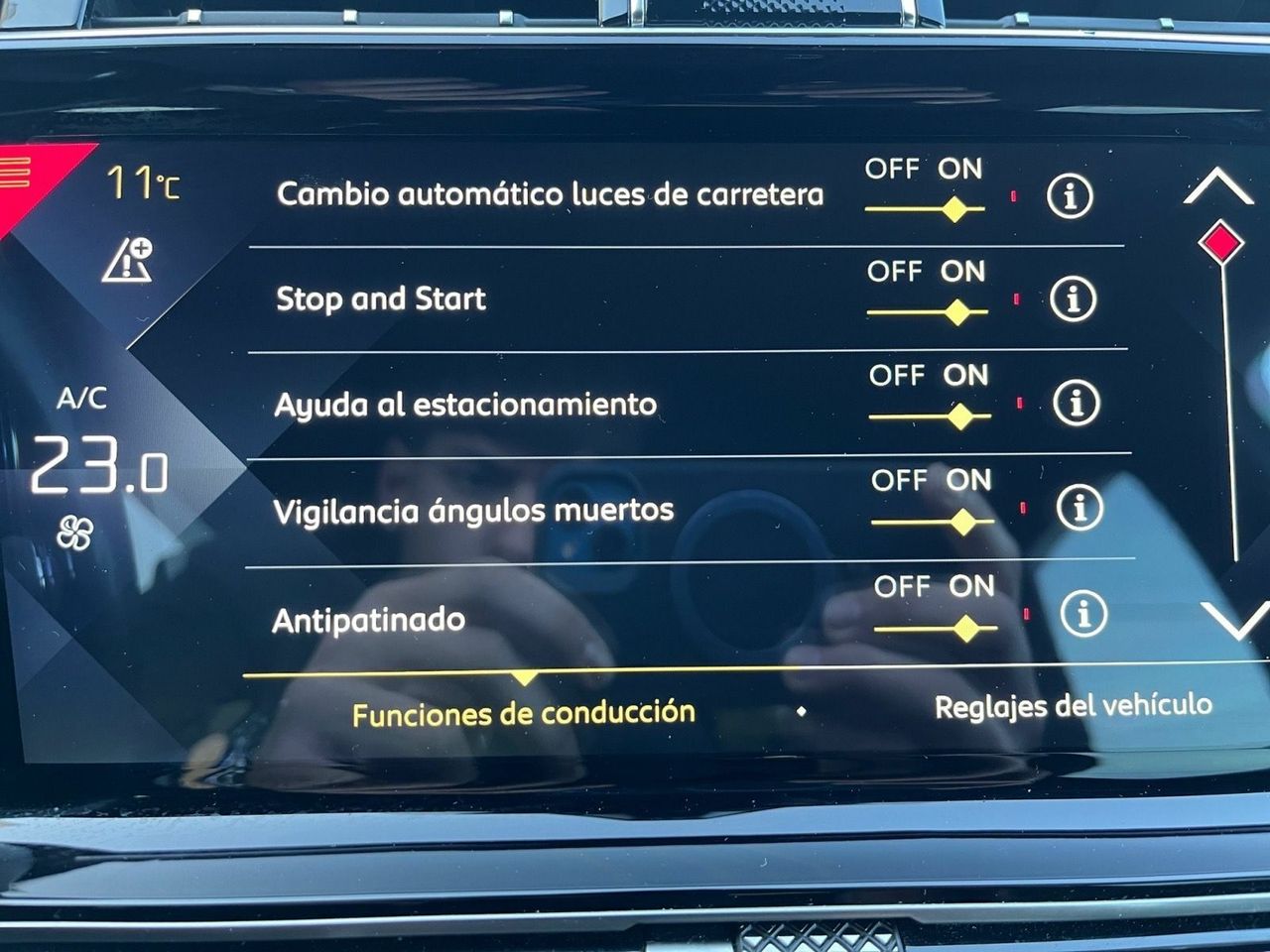 DS Automobiles DS 7 CROSSBACK SO CHIC BLUE HDI 180 CV EAT8  - Foto 2