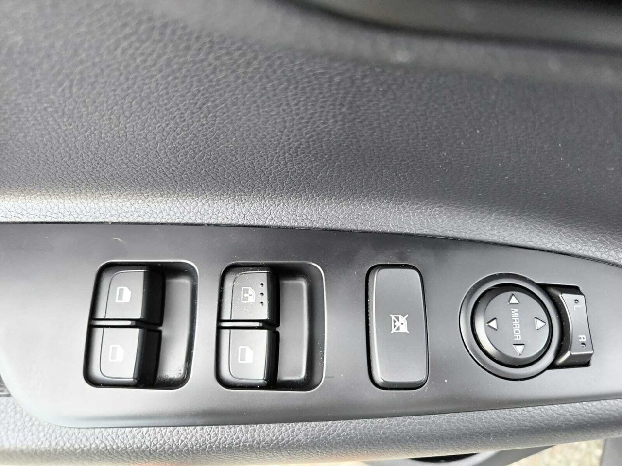 Kia Stonic 1.2 DPI 84 CV CONCEPT  - Foto 2