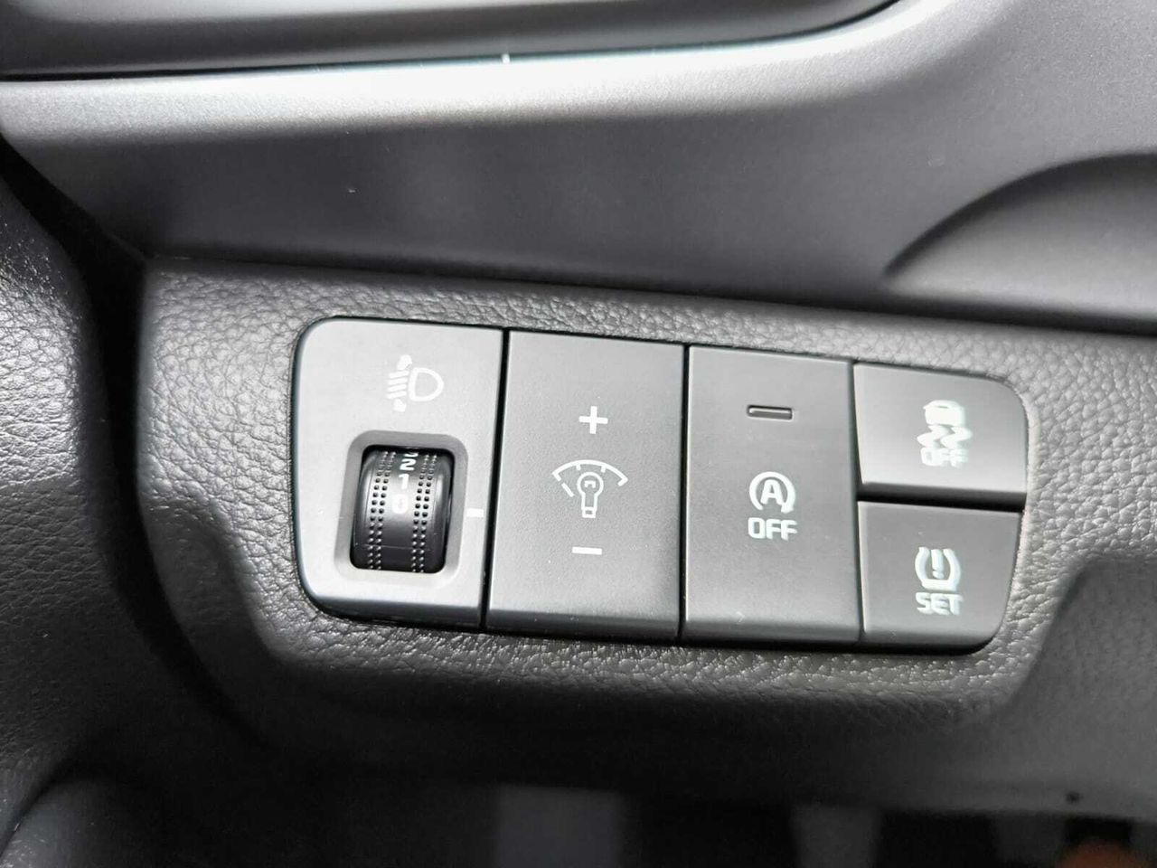 Kia Stonic 1.2 DPI 84 CV CONCEPT  - Foto 2