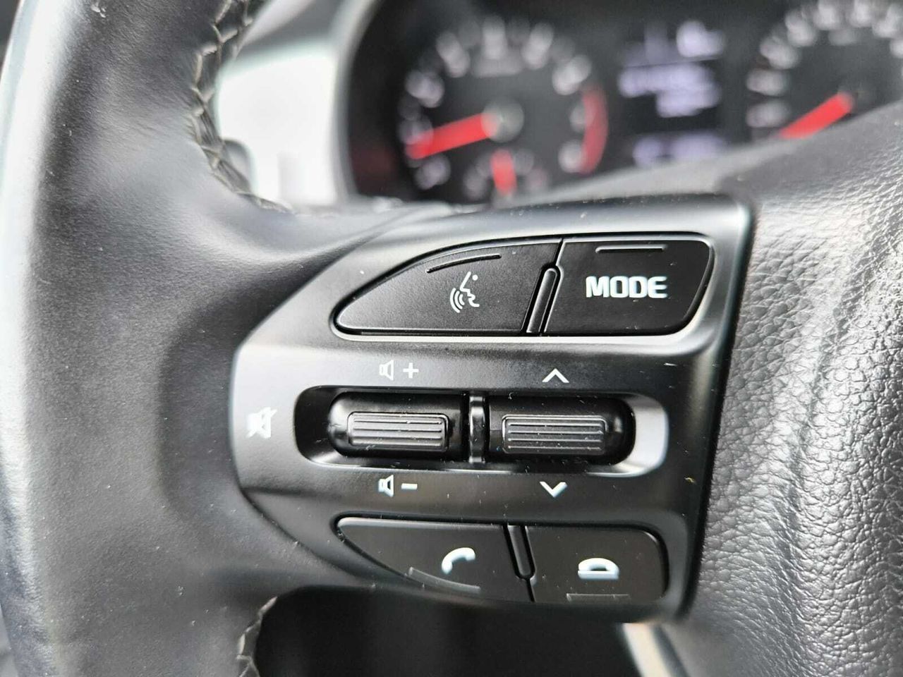 Kia Stonic 1.2 DPI 84 CV CONCEPT  - Foto 2
