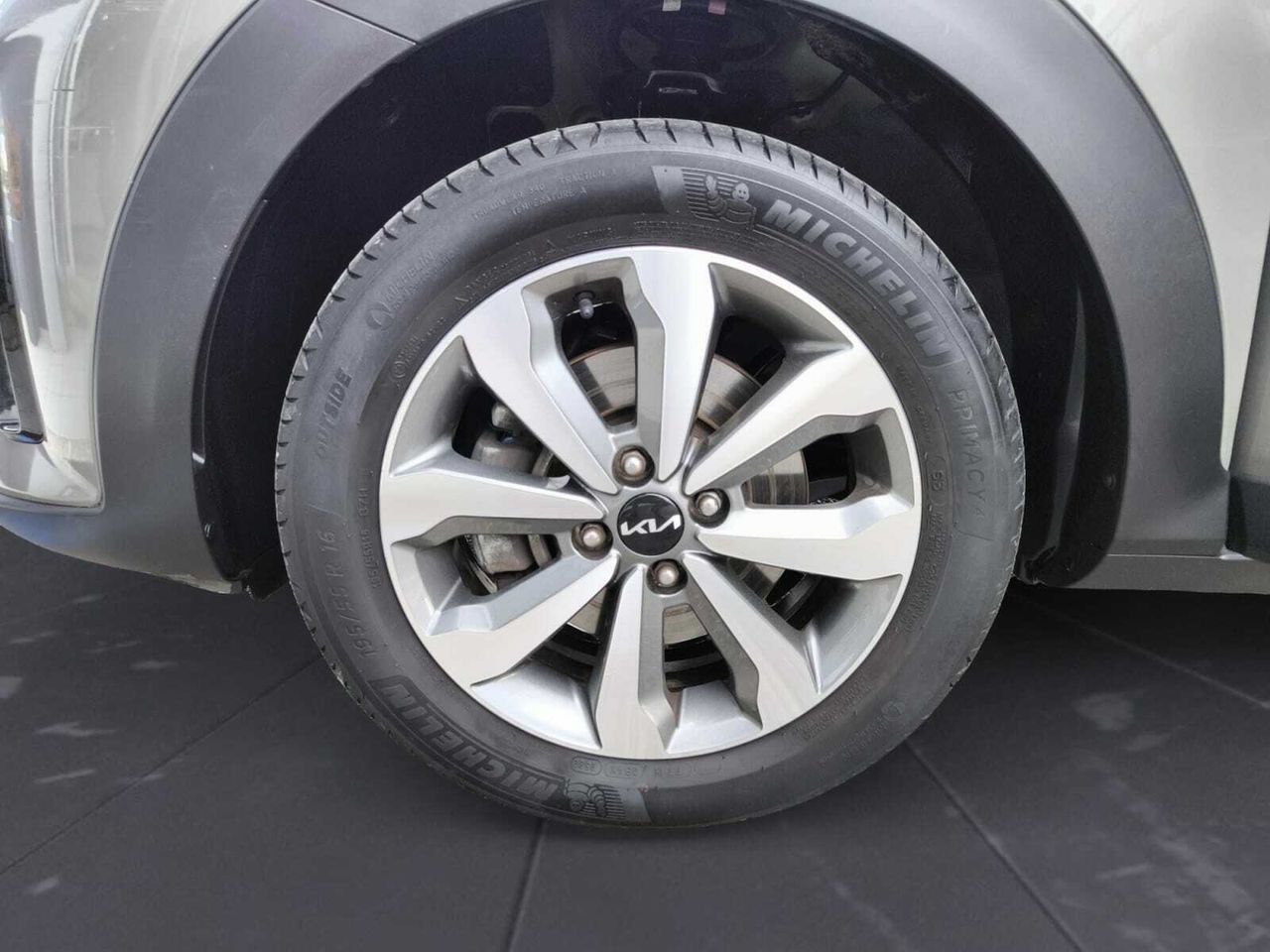 Kia Stonic 1.2 DPI 84 CV CONCEPT  - Foto 2