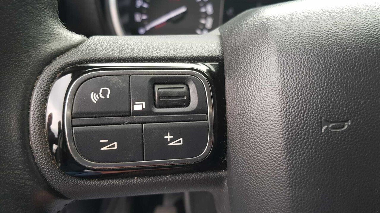 Citroën C3 Aircross BLUE HDI 110 CV SHINE  - Foto 2