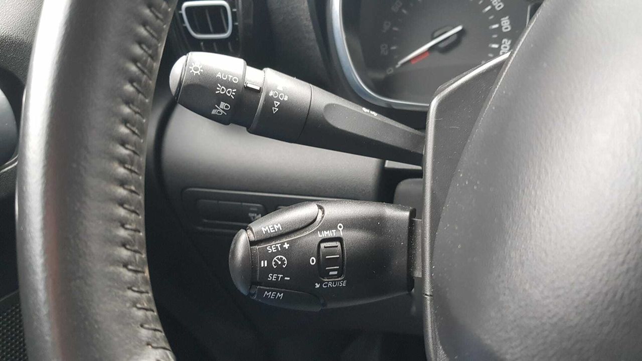 Citroën C3 Aircross BLUE HDI 110 CV SHINE  - Foto 2