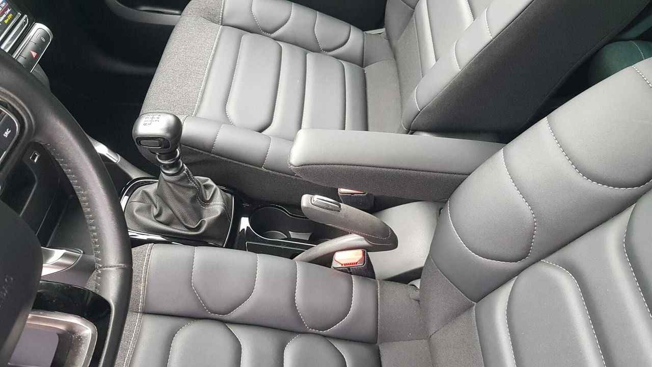 Citroën C3 Aircross BLUE HDI 110 CV SHINE  - Foto 2