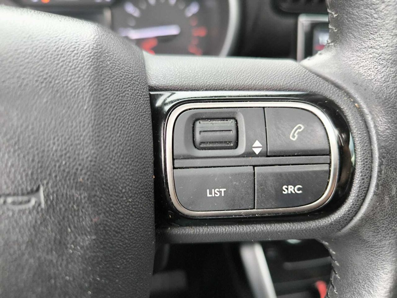 Citroën C3 Aircross BLUE HDI 110 CV SHINE PACK  - Foto 2