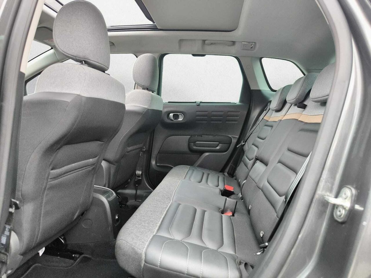Citroën C3 Aircross BLUE HDI 110 CV SHINE PACK  - Foto 2