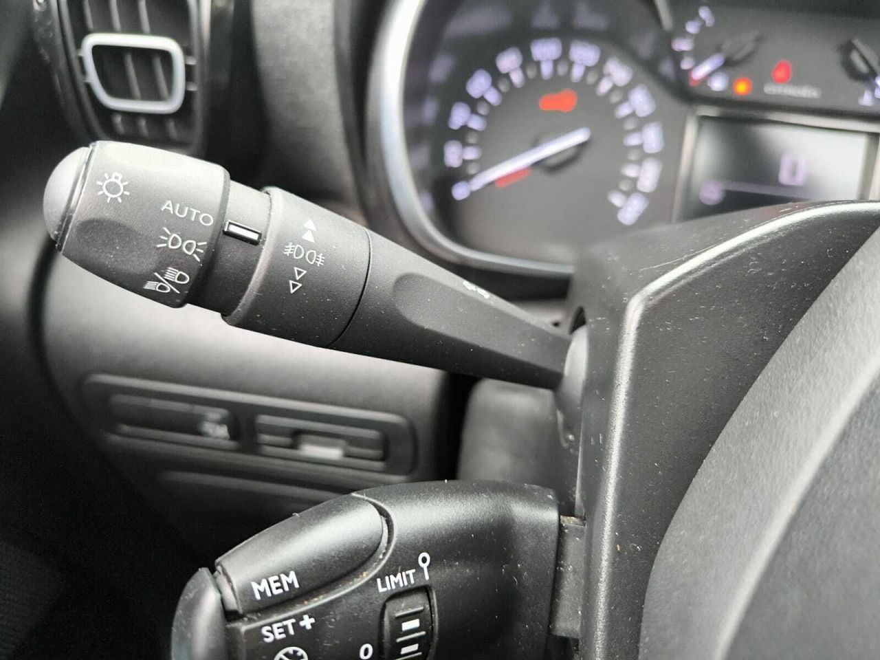 Citroën C3 Aircross BLUE HDI 110 CV SHINE PACK  - Foto 2
