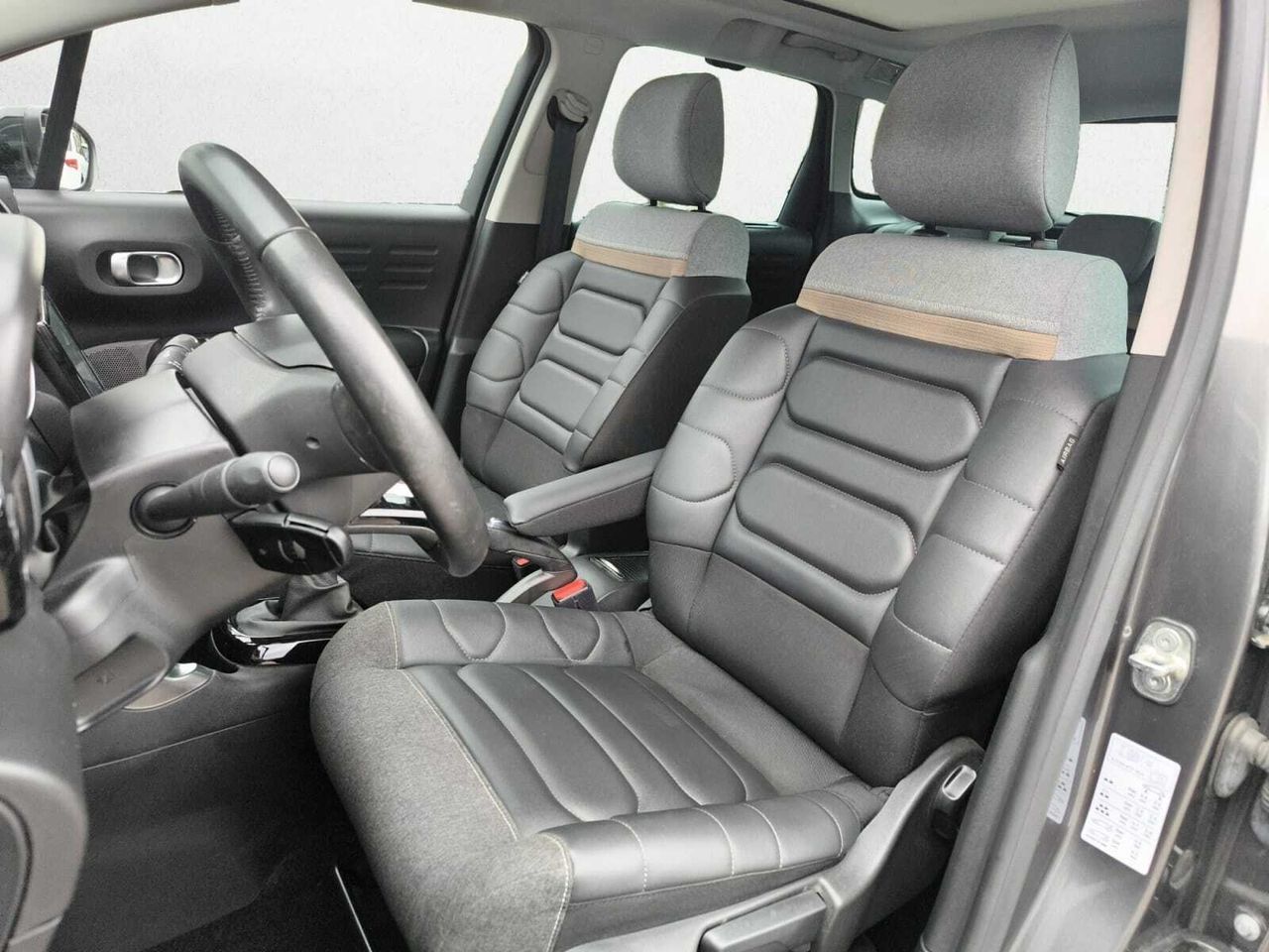 Citroën C3 Aircross BLUE HDI 110 CV SHINE PACK  - Foto 2