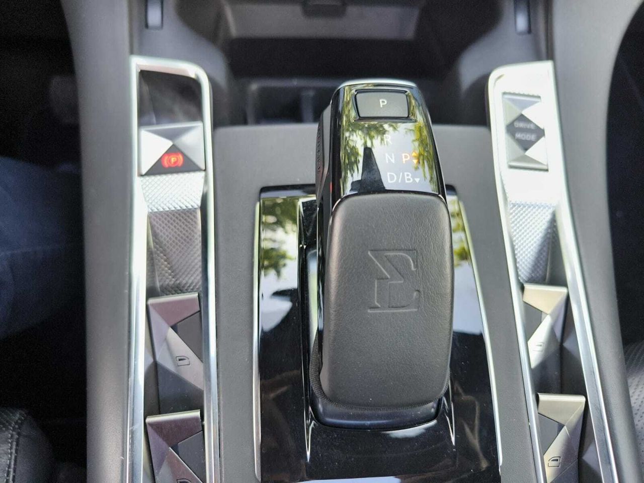 DS Automobiles DS 7 1.6 ETENSE 300 4X4 GRAND CHIC  - Foto 2