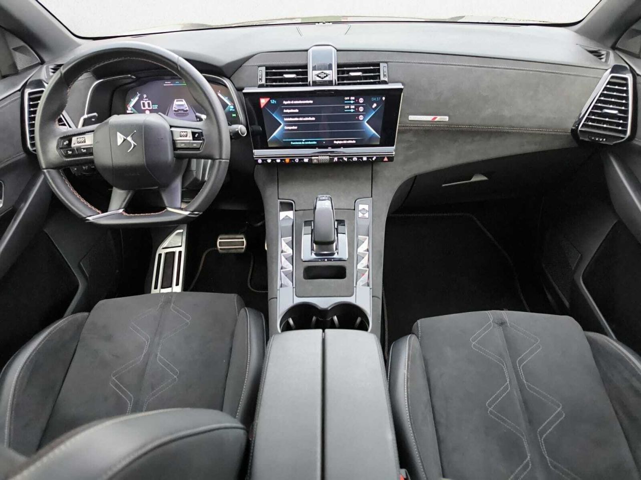 DS DS 7 CROSSBACK 1.6 ETENSE 300 PERF LINE AUTO 4WD 5P  - Foto 2