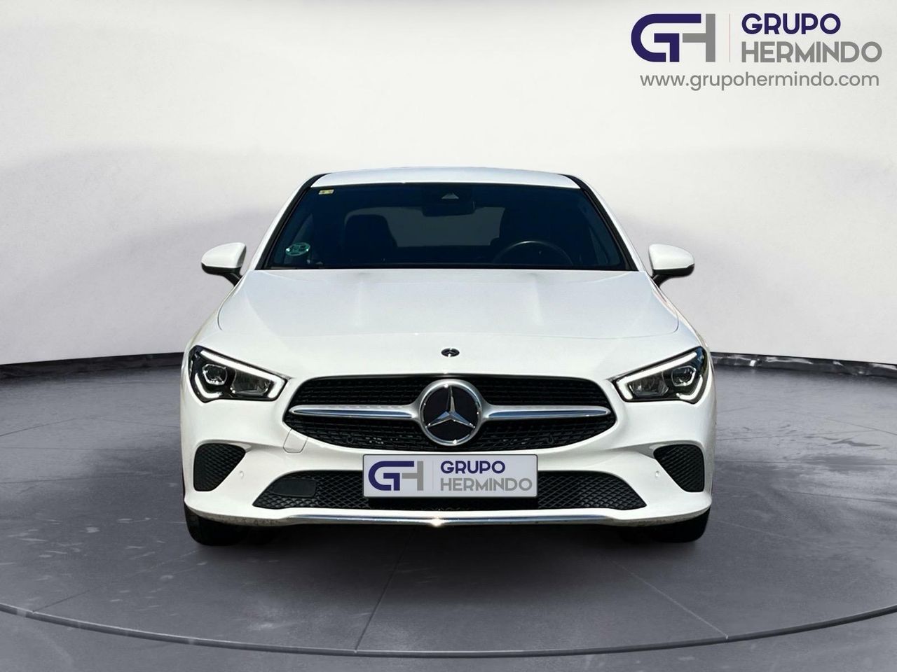 Mercedes CLA 200 D DCT VENTAJ+ASIENTOS DEL CALEFAC + INT TELEFONOS  - Foto 2
