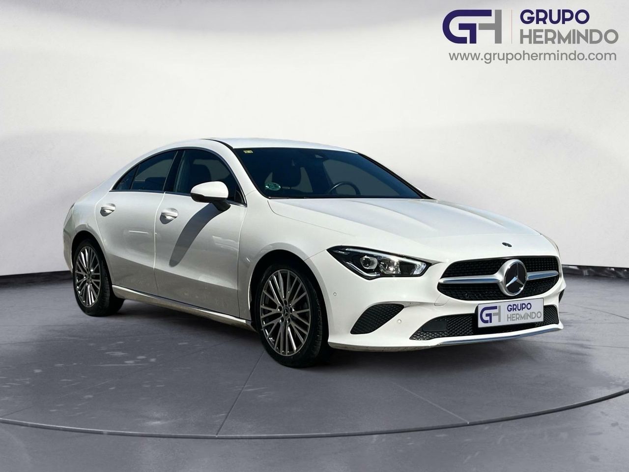 Mercedes CLA 200 D DCT VENTAJ+ASIENTOS DEL CALEFAC + INT TELEFONOS  - Foto 2