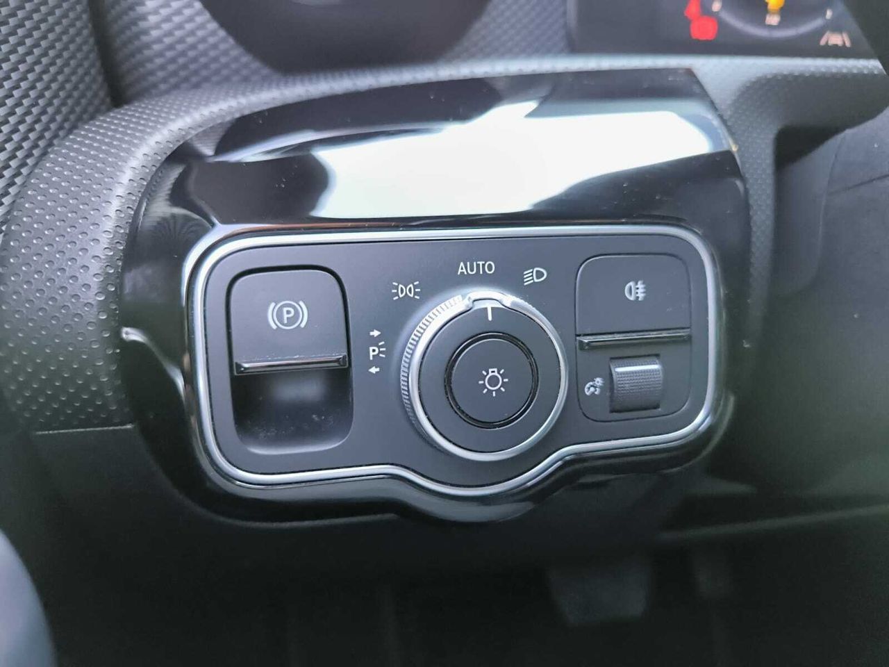 Mercedes CLA 250 e + PAQUETE ADVANTAGE+SMARTPHONE  - Foto 2