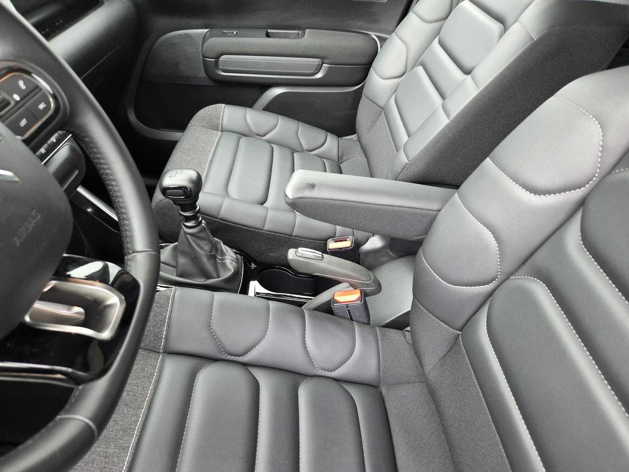 Citroën C3 Aircross SHINE BLUE HDI 110 CV  - Foto 2