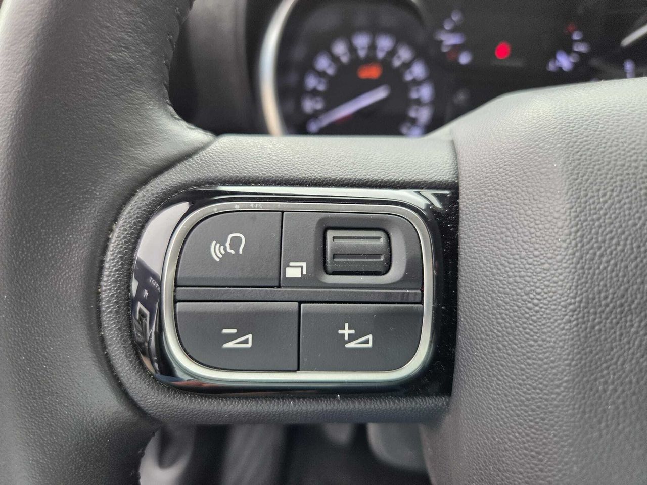 Citroën C3 Aircross SHINE BLUE HDI 110 CV  - Foto 2