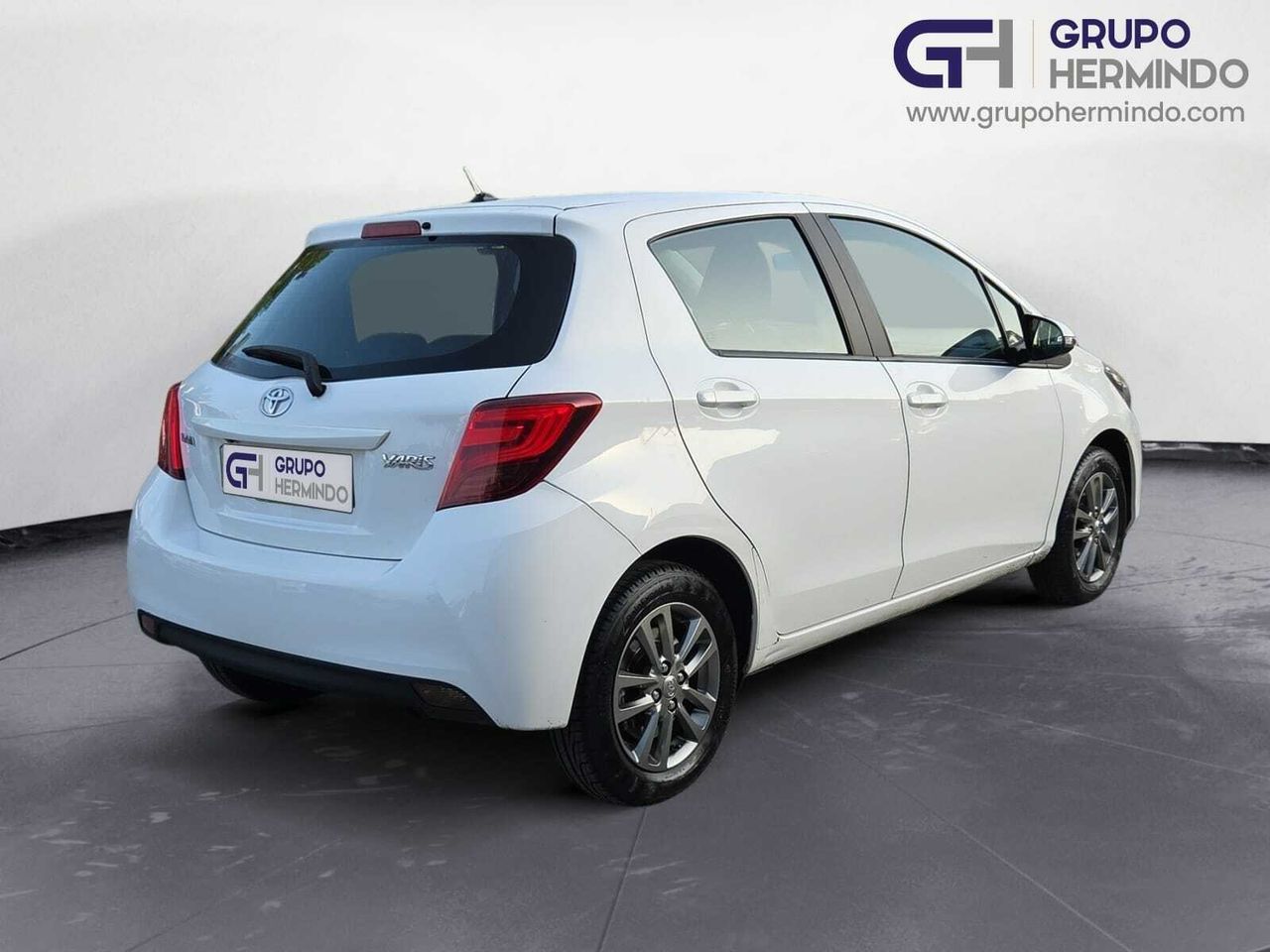 Toyota Yaris 100 ACTIVE  - Foto 2